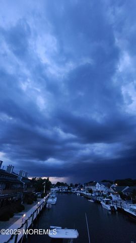 8 Hidden Harbor Drive, Point Pleasant, NJ 08742