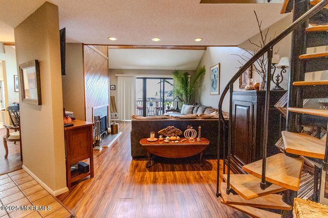 8 Hidden Harbor Drive, Point Pleasant, NJ 08742