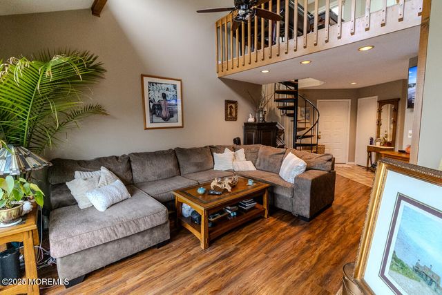 8 Hidden Harbor Drive, Point Pleasant, NJ 08742