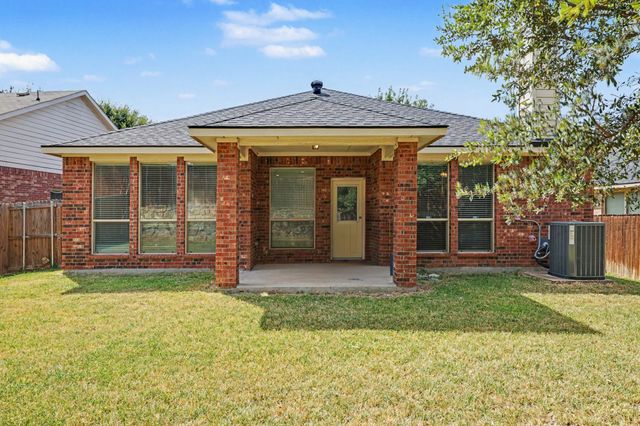 8738 Misty Bluff Court, Dallas, TX 75249