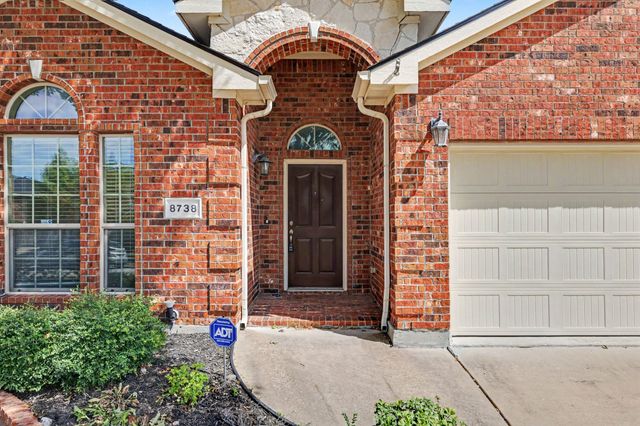 8738 Misty Bluff Court, Dallas, TX 75249
