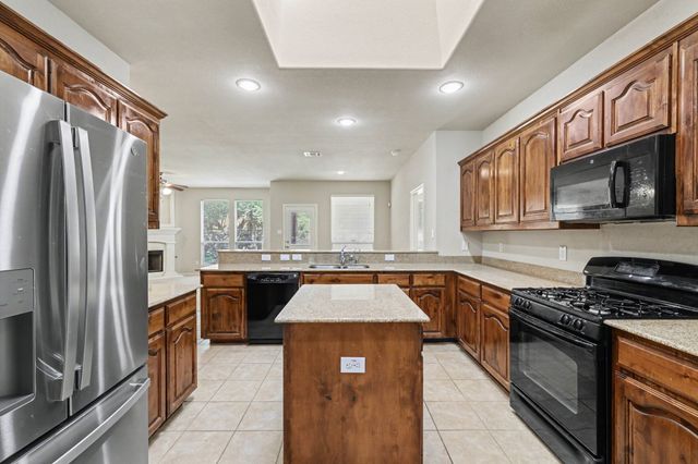 8738 Misty Bluff Court, Dallas, TX 75249