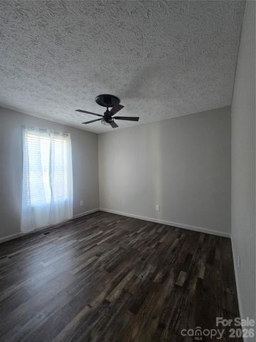 122 Kendra Drive, Mooresville, NC 28117