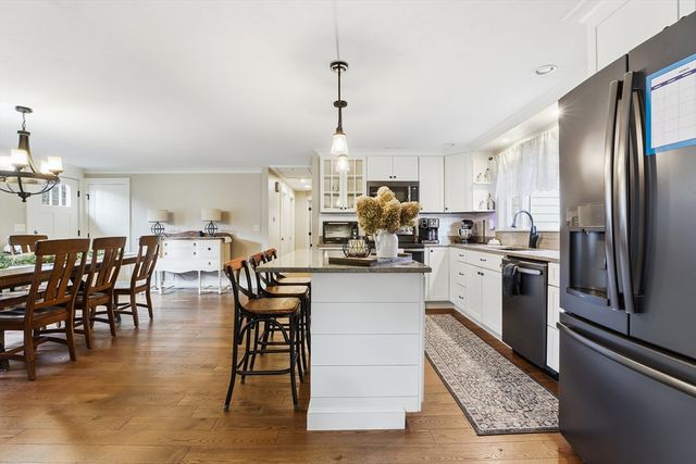 59 Turner Rd, Holliston, MA 01746