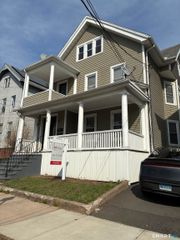 39 Houston Street 1, New Haven, CT 06513