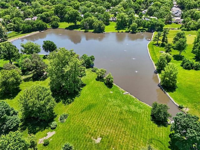 3600 W 89th Street, Leawood, KS 66206