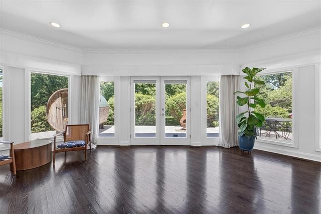 3600 W 89th Street, Leawood, KS 66206