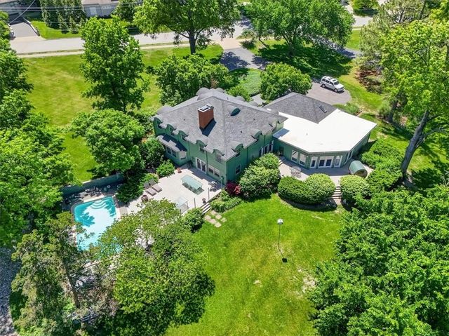3600 W 89th Street, Leawood, KS 66206