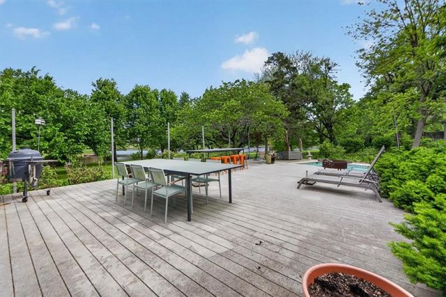 3600 W 89th Street, Leawood, KS 66206