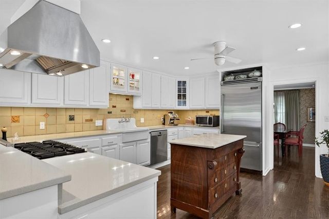 3600 W 89th Street, Leawood, KS 66206