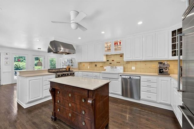 3600 W 89th Street, Leawood, KS 66206