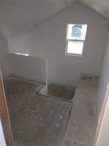109 Phillips Pl, New Castle, PA 16101