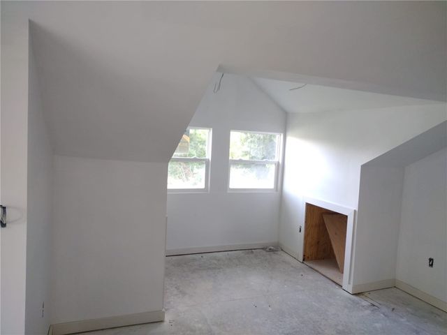 109 Phillips Pl, New Castle, PA 16101
