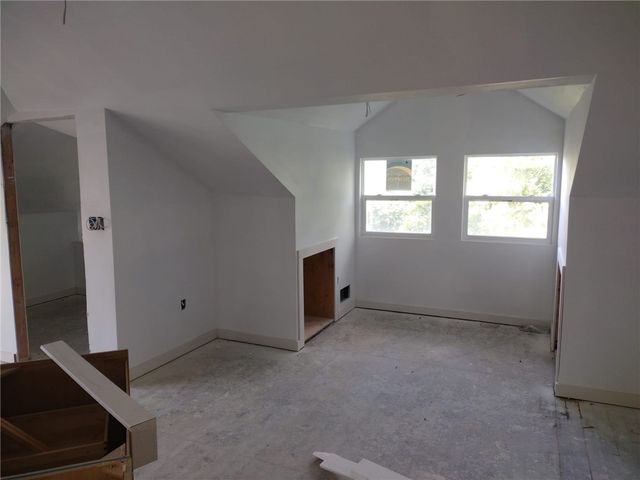 109 Phillips Pl, New Castle, PA 16101