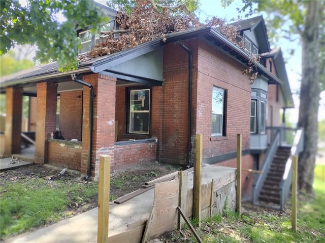 109 Phillips Pl, New Castle, PA 16101