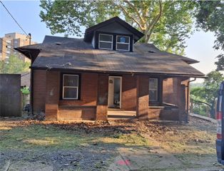 109 Phillips Pl, New Castle, PA 16101