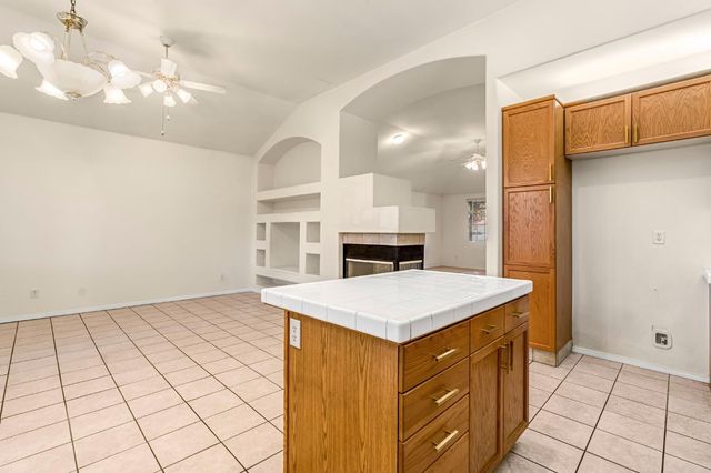 7633 N Hanna Avenue, Fresno, CA 93722