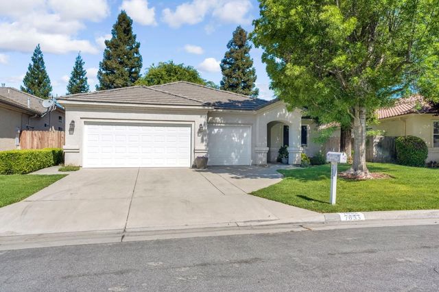 7633 N Hanna Avenue, Fresno, CA 93722