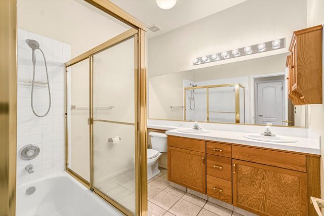 7633 N Hanna Avenue, Fresno, CA 93722
