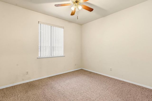 7633 N Hanna Avenue, Fresno, CA 93722