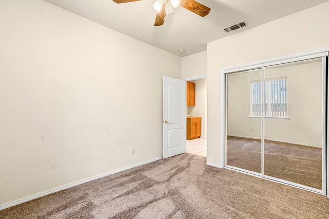 7633 N Hanna Avenue, Fresno, CA 93722