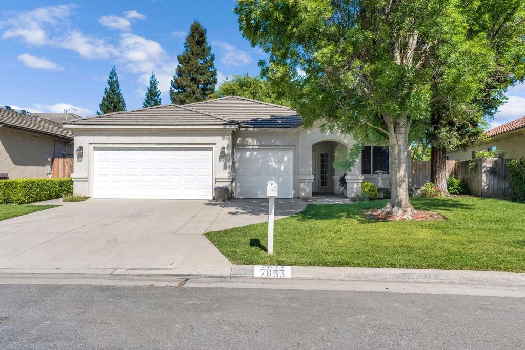 7633 N Hanna Avenue, Fresno, CA 93722