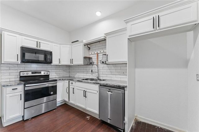 24 S 11th Street, Kansas City, KS 66102