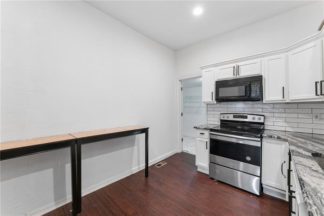24 S 11th Street, Kansas City, KS 66102