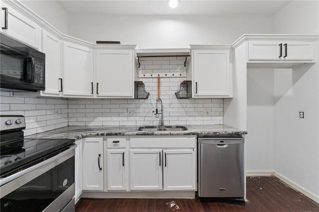 24 S 11th Street, Kansas City, KS 66102