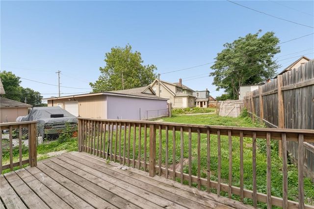 24 S 11th Street, Kansas City, KS 66102