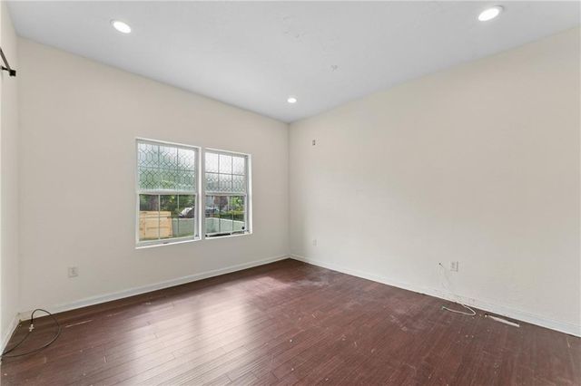 24 S 11th Street, Kansas City, KS 66102