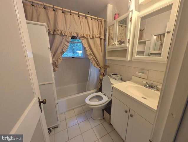 1129 PROVIDENCE RD, Springfield, PA 19064