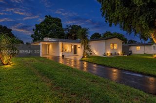 6551 Scott St, Hollywood, FL 33024