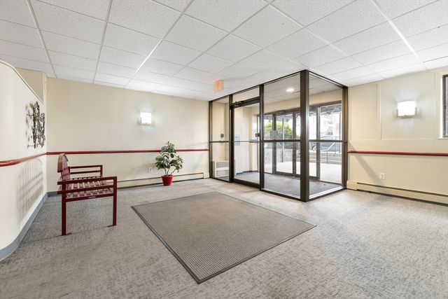 164 Galen St 74, Watertown, MA 02472