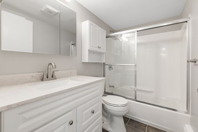164 Galen St 74, Watertown, MA 02472