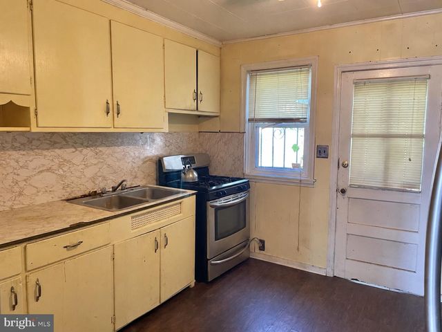 226 COLUMBIA AVE, Trenton, NJ 08618