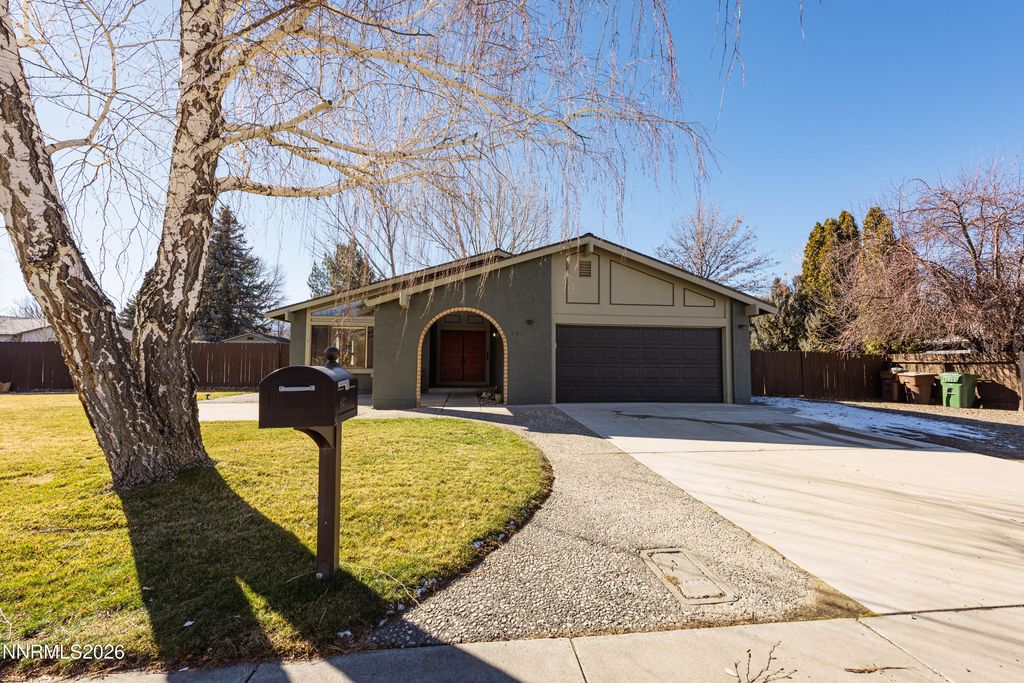 837 Mahogany Drive, Minden, NV 89423