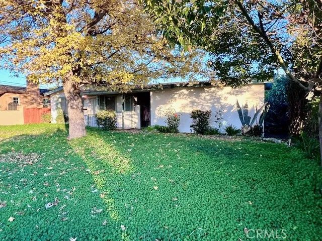 9621 Mills Ave, Montclair, CA 91763