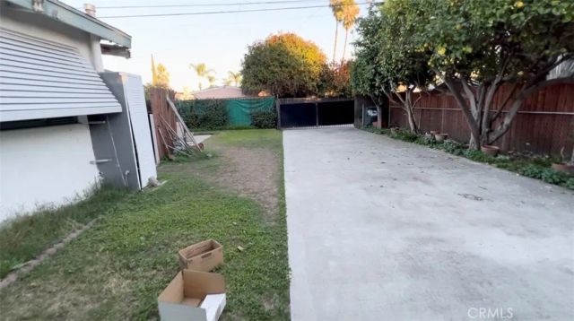 9621 Mills Ave, Montclair, CA 91763