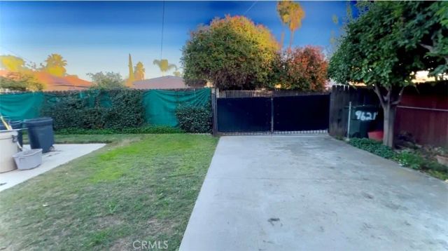 9621 Mills Ave, Montclair, CA 91763