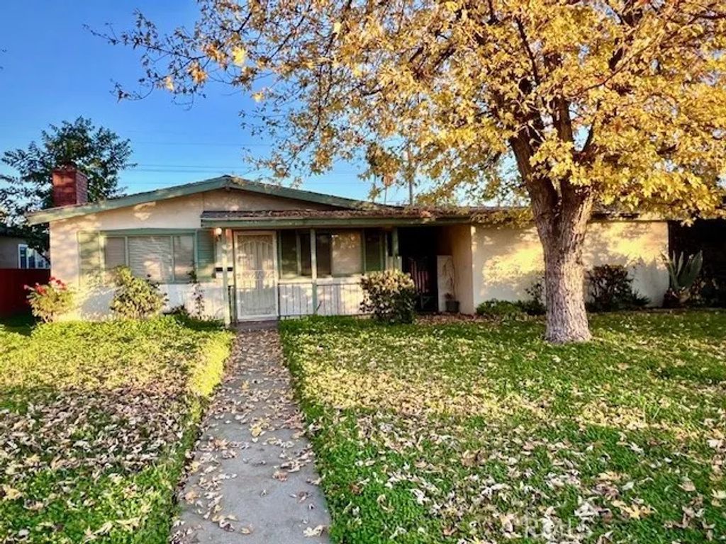 9621 Mills Ave, Montclair, CA 91763