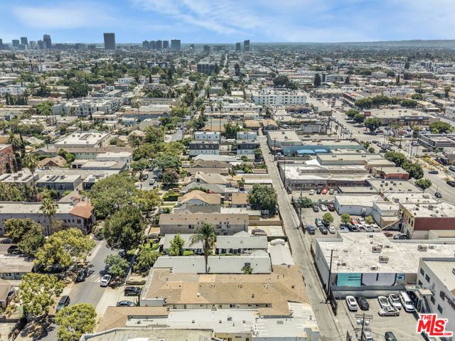 1069 N Oxford Avenue, Los Angeles, CA 90029