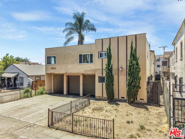 1069 N Oxford Avenue, Los Angeles, CA 90029