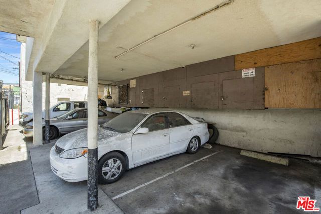 1069 N Oxford Avenue, Los Angeles, CA 90029