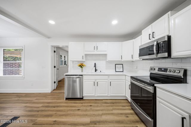 212 Wood Dale Drive, Wilmington, NC 28403