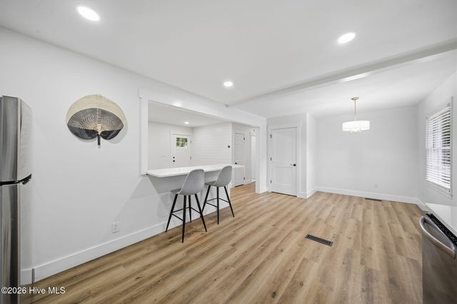 212 Wood Dale Drive, Wilmington, NC 28403
