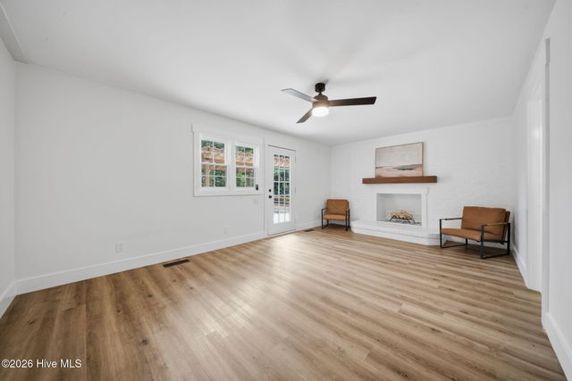 212 Wood Dale Drive, Wilmington, NC 28403