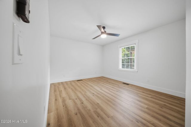 212 Wood Dale Drive, Wilmington, NC 28403