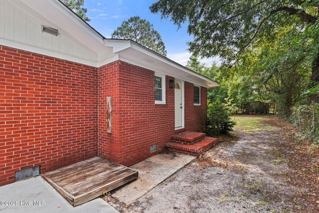 212 Wood Dale Drive, Wilmington, NC 28403