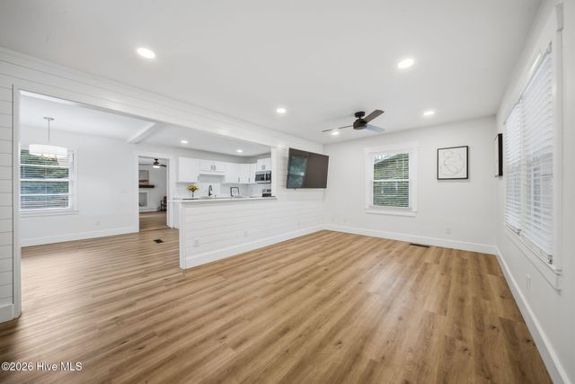 212 Wood Dale Drive, Wilmington, NC 28403
